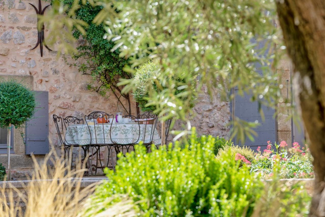 Вилла Domaine De Puybernier Jouques Экстерьер фото