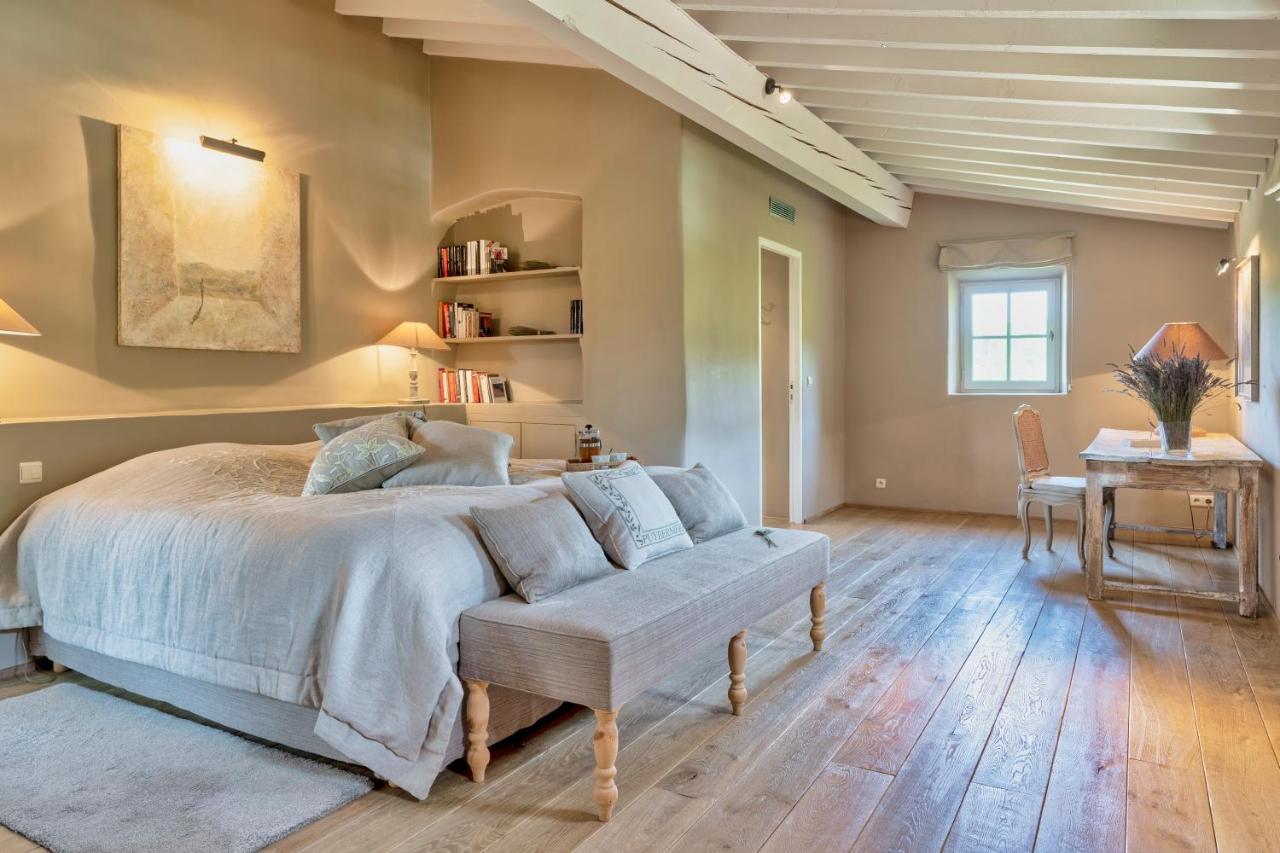 Вилла Domaine De Puybernier Jouques Экстерьер фото