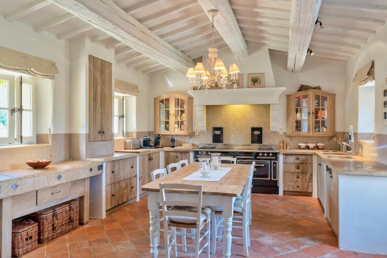 Вилла Domaine De Puybernier Jouques Экстерьер фото